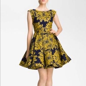 Beautiful Alice + Olivia Sunflower Dress!